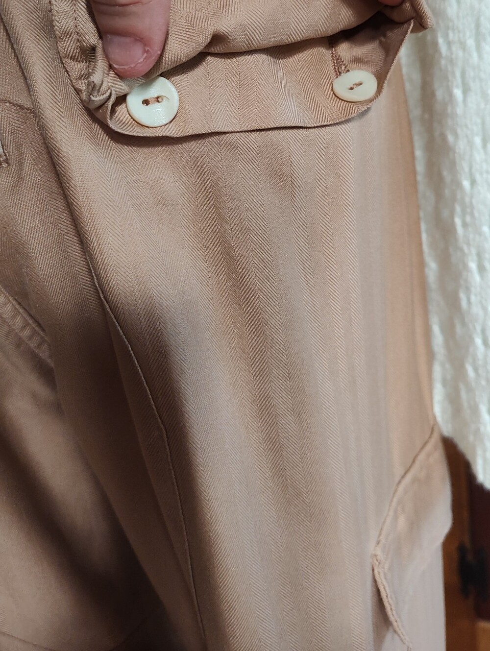 DA-NANG Women's Cargo Cropped Pants in Warm Beige NWOT - Picture 8 of 15